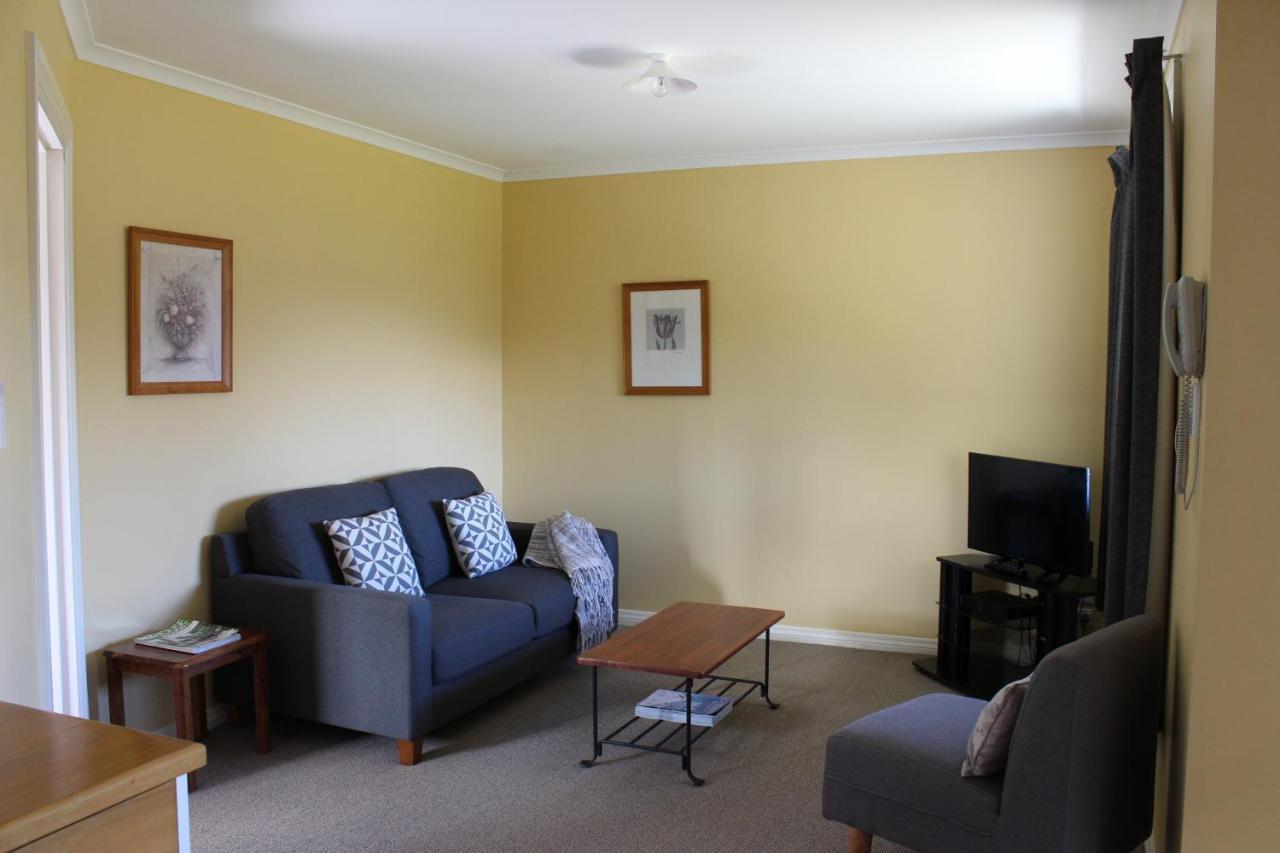 Blue Thistle Cottages Te Anau Εξωτερικό φωτογραφία