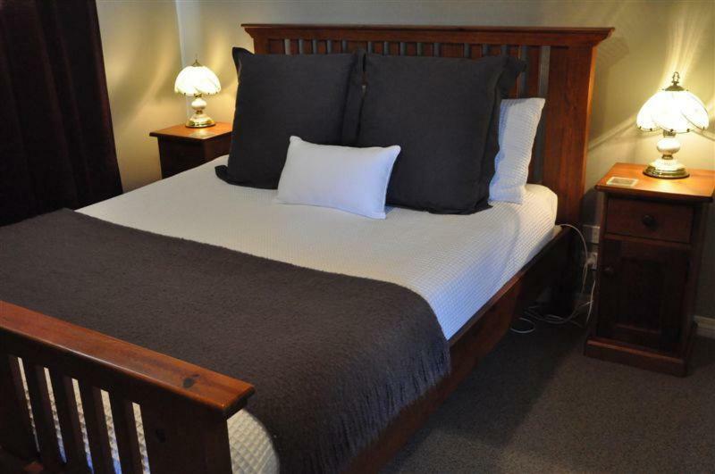 Blue Thistle Cottages Te Anau Εξωτερικό φωτογραφία